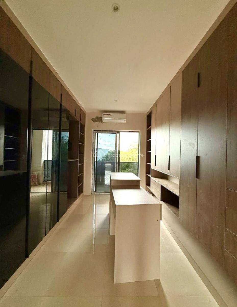 Decently Built 5 Bedroom Semi-detached Duplex with Bq, Jabi, Abuja, Semi-detached Duplex for Sale