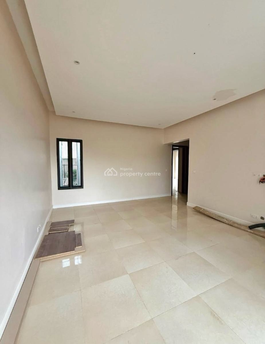 Decently Built 5 Bedroom Semi-detached Duplex with Bq, Jabi, Abuja, Semi-detached Duplex for Sale