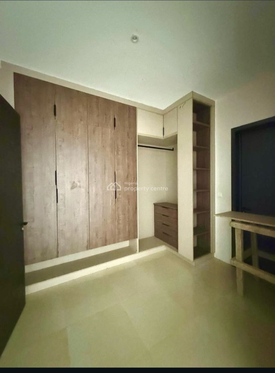 Decently Built 5 Bedroom Semi-detached Duplex with Bq, Jabi, Abuja, Semi-detached Duplex for Sale