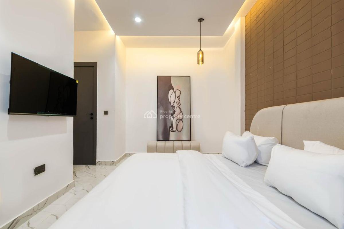 New 2 Bedroom Airbnb Apartment with Ps5, Pool & Gym, Lekki Phase 1, Lekki, Lagos, Flat / Apartment Short Let