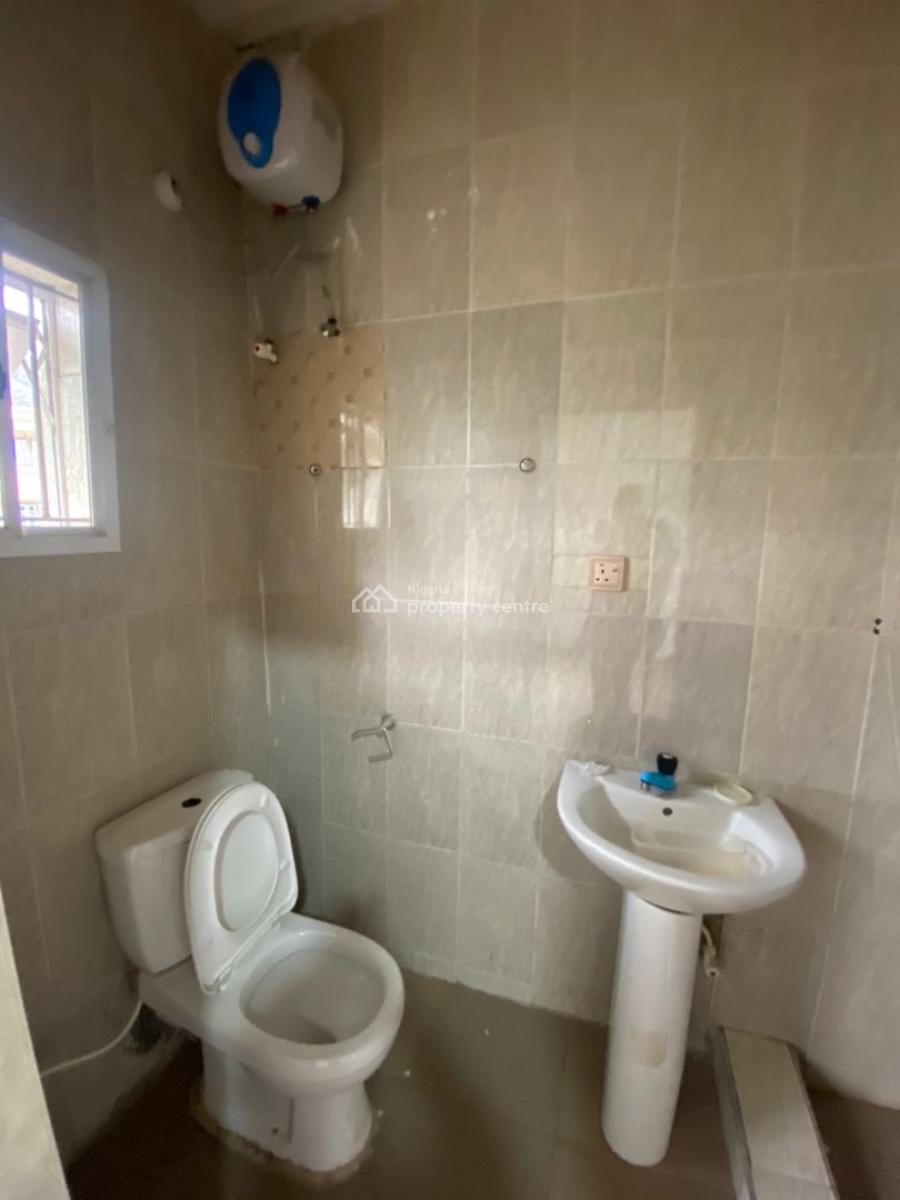 2 Bedroom Flat, Peace Land Estate, Ogombo, Ajah, Lagos, Flat / Apartment for Rent