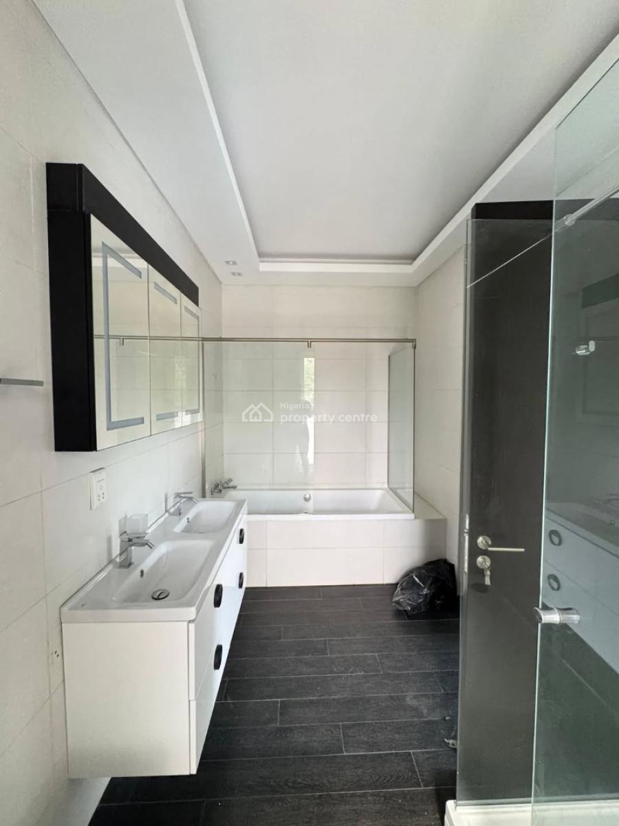 3 Bedroom Flat + Bq,s/pool, Gym & Playground, Banana Island, Ikoyi, Lagos, Flat / Apartment for Rent