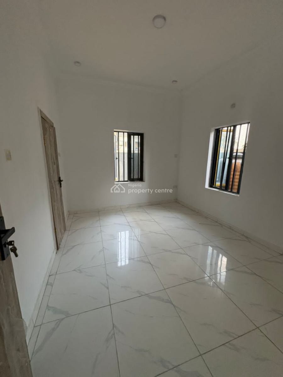 Exquisite 3 Bedroom Apartment, Salem Ikate, Lekki Phase 1, Lekki, Lagos, Flat / Apartment for Sale