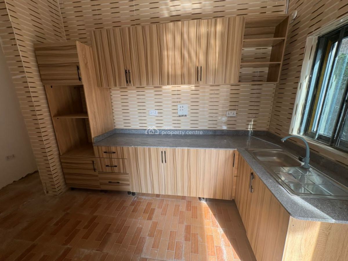 Exquisite 3 Bedroom Apartment, Salem Ikate, Lekki Phase 1, Lekki, Lagos, Flat / Apartment for Sale