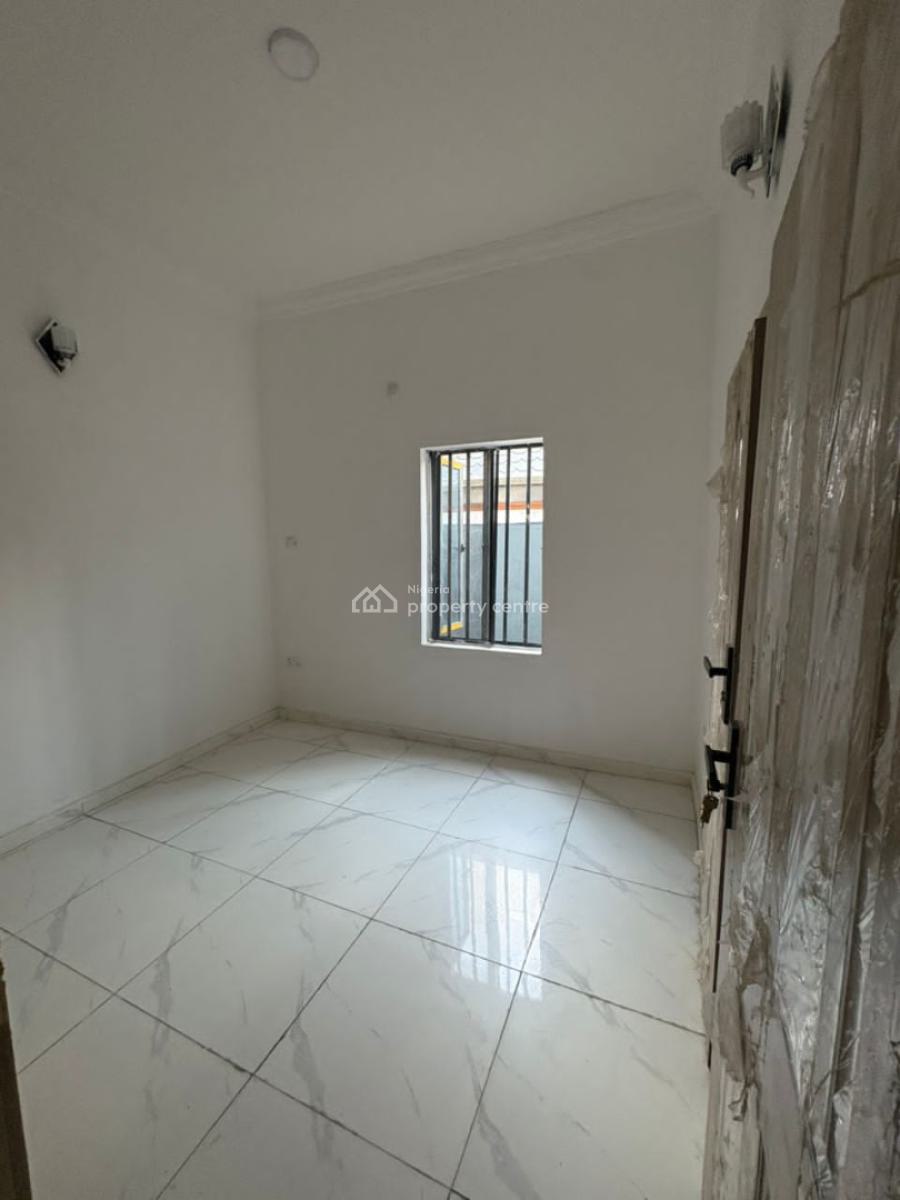 Exquisite 3 Bedroom Apartment, Salem Ikate, Lekki Phase 1, Lekki, Lagos, Flat / Apartment for Sale