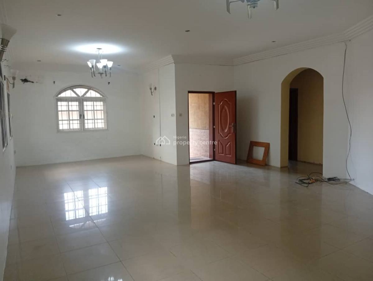 Self Service 3 Bedroom Flat, Ground Floor, 2 in a Compound, Lekki Phase 1, Lekki, Lagos, Flat / Apartment for Rent