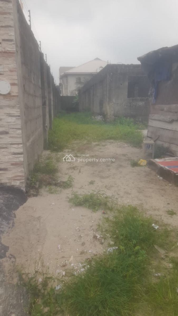 Distress Dry Land with Structure of Bungalow, Ogombo Ajah Lagos, Ogombo, Ajah, Lagos, Mixed-use Land for Sale