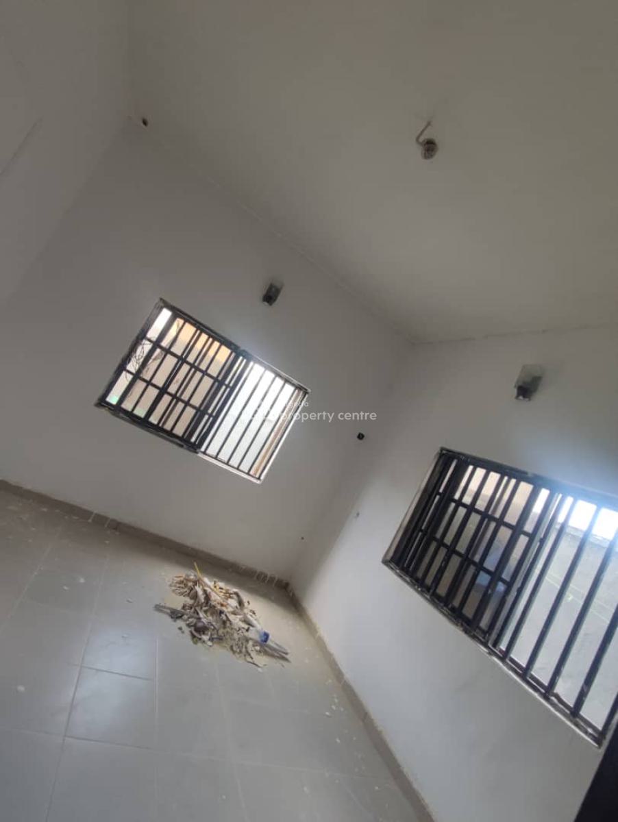 Well Renovated 3-bedroom Apartment, New Road By Chevron, Lekki Phase 2, Lekki, Lagos, Flat / Apartment for Rent