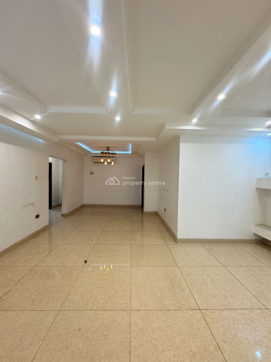 Serviced 2 Bedroom Penthouse with a Study Room, Lekki Phase 1, Lekki, Lagos, Flat / Apartment for Rent