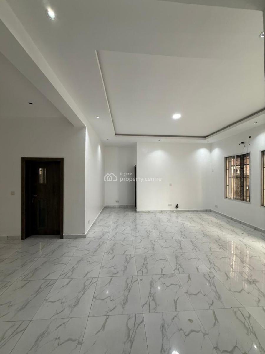 Renovated 2 Bedroom Apartment, Lekki Phase 1, Lekki, Lagos, Flat / Apartment for Rent