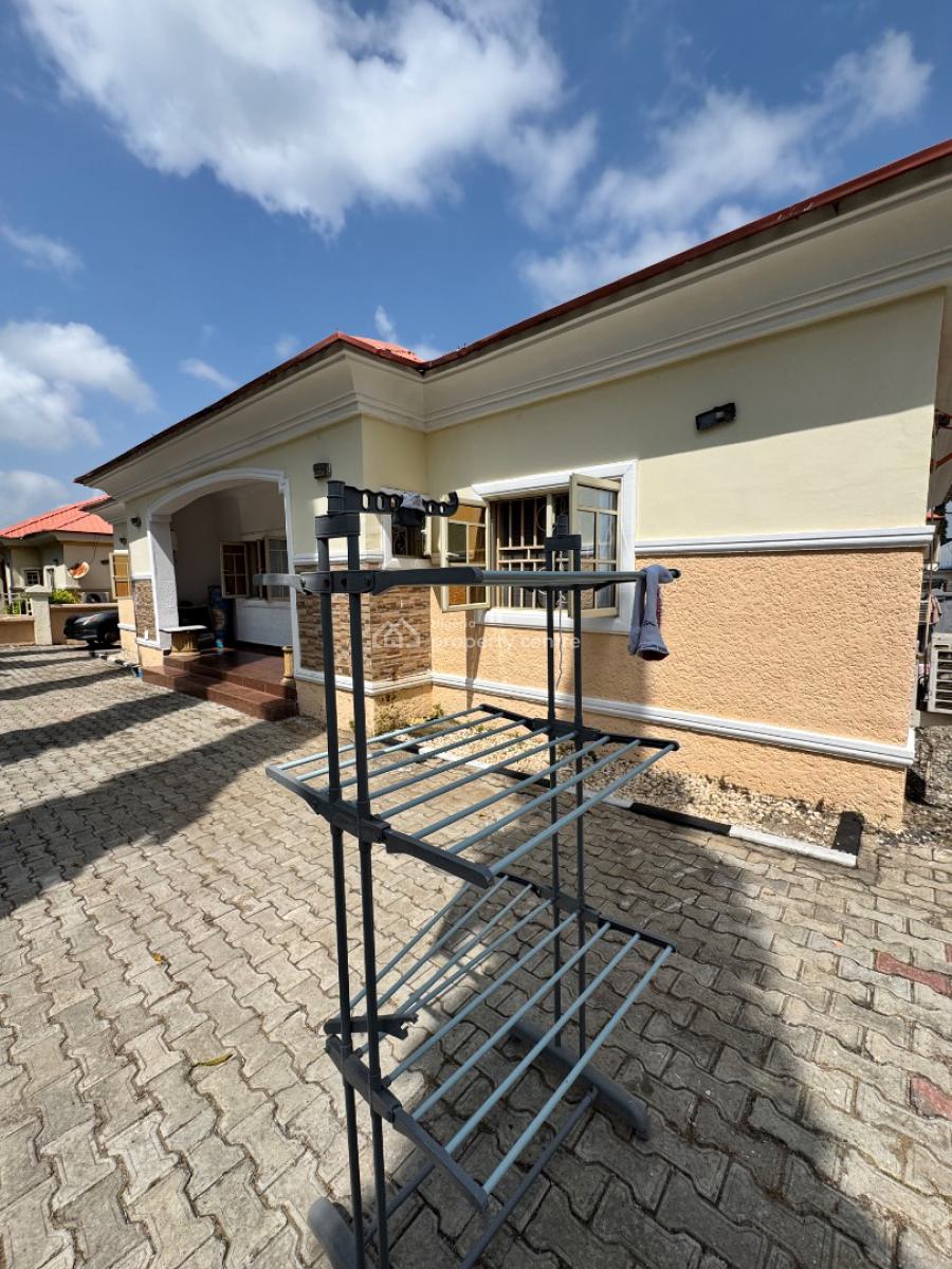 Solidly Built & Luxurious 3-beds Fully Detached Bungalow, By Von Luxury Estate Near Trademore Estate, Lugbe District, Abuja, Detached Bungalow for Sale
