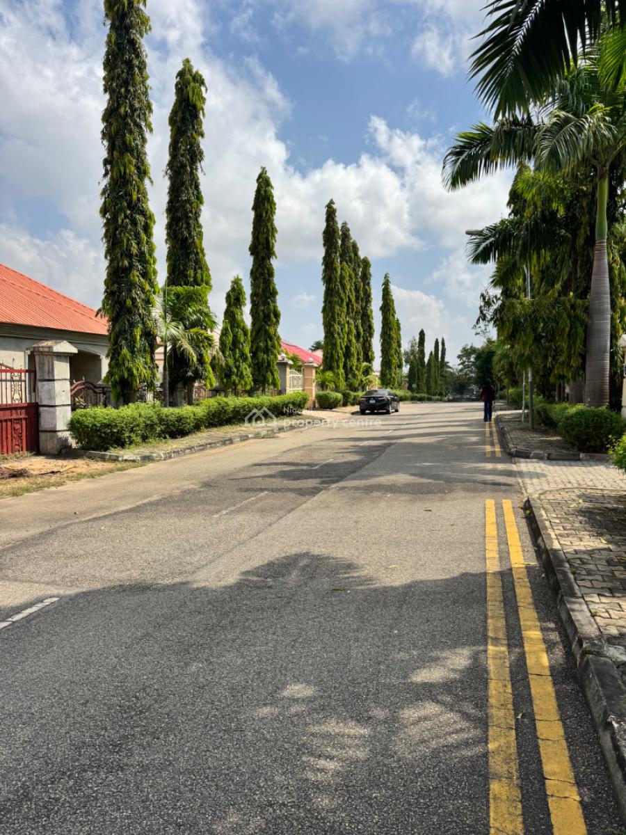 Solidly Built & Luxurious 3-beds Fully Detached Bungalow, By Von Luxury Estate Near Trademore Estate, Lugbe District, Abuja, Detached Bungalow for Sale