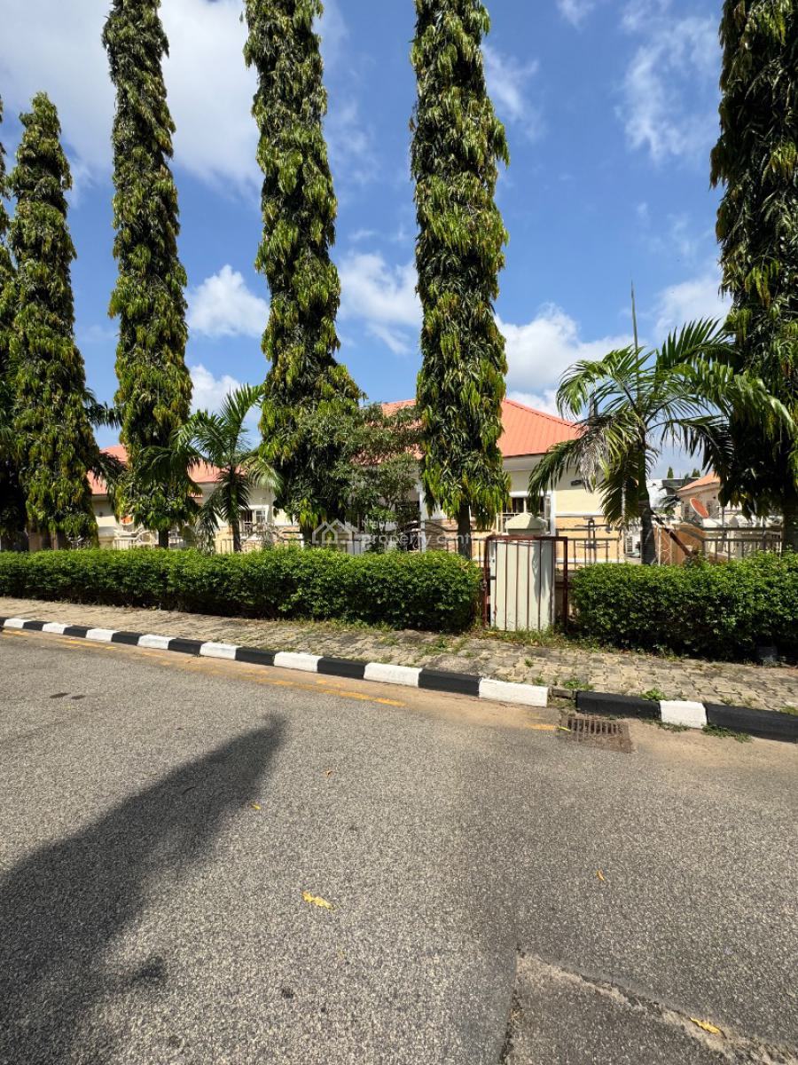 Solidly Built & Luxurious 3-beds Fully Detached Bungalow, By Von Luxury Estate Near Trademore Estate, Lugbe District, Abuja, Detached Bungalow for Sale