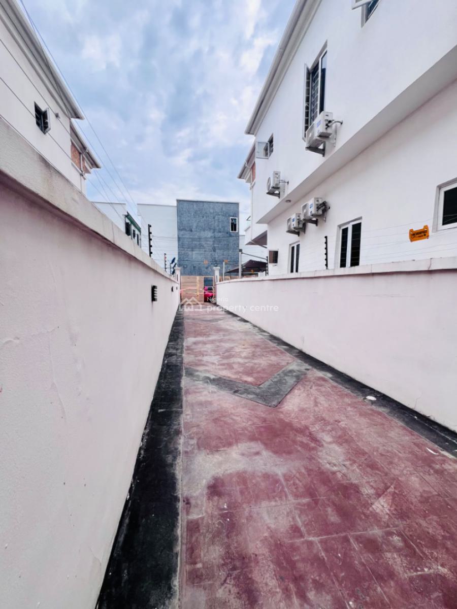 Massive 5 Bedroom Fully Detached Duplex in Well-secured Estate, Royal Pine Estate, Orchid Road By Lekki 2nd Toll Gate, Lekki, Lagos, Detached Duplex for Rent