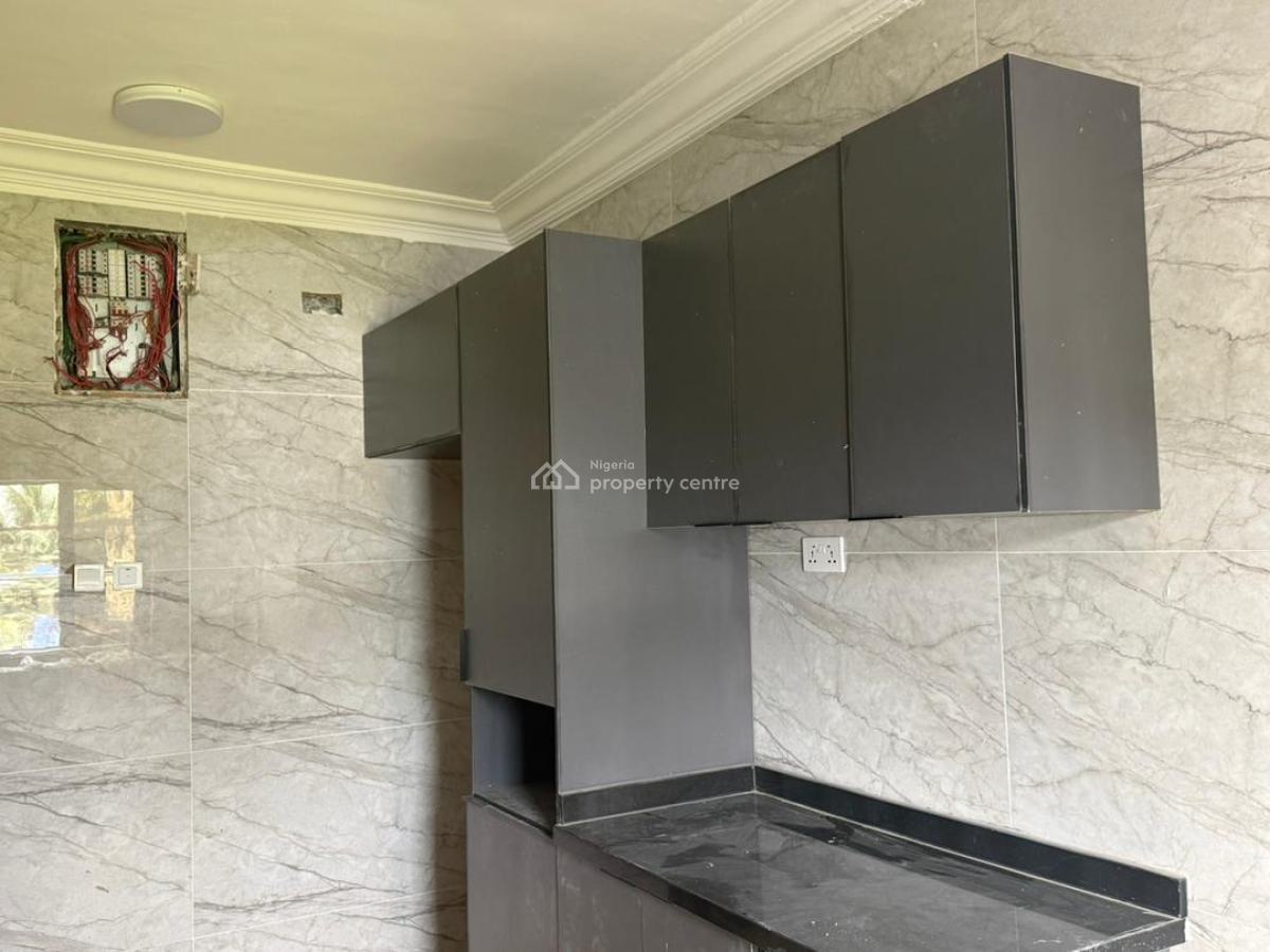 Newly Renovated 3-bedroom Apartments, Lekki Phase 1, Lekki, Lagos, Flat / Apartment for Rent