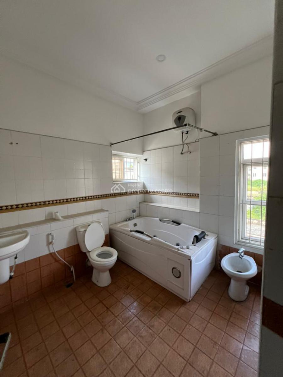 Tastefully Built 4 Bedroom, Lekki Central, Lekki Phase 1, Lekki, Lagos, Semi-detached Duplex for Rent