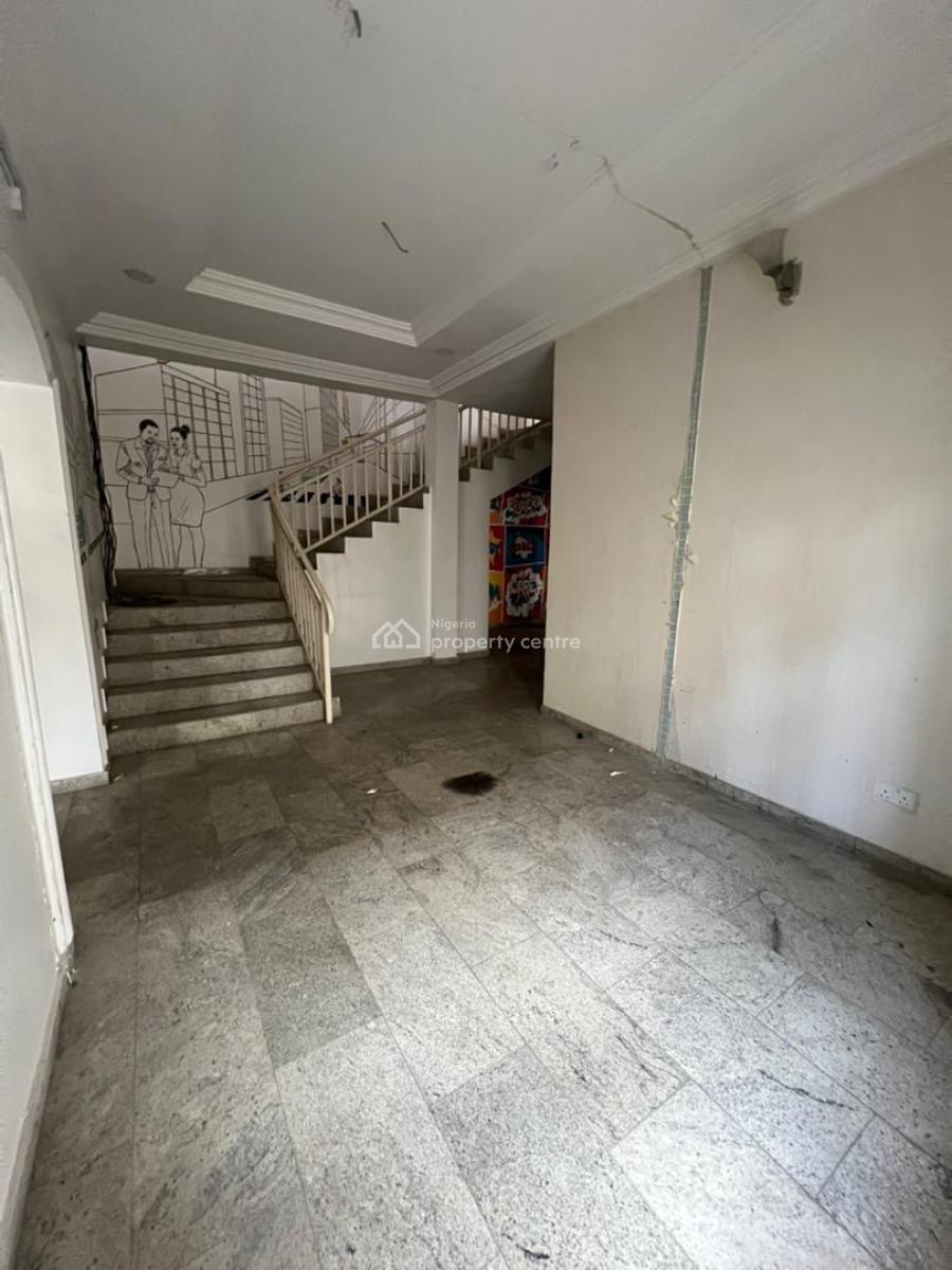 Tastefully Built 4 Bedroom, Lekki Central, Lekki Phase 1, Lekki, Lagos, Semi-detached Duplex for Rent