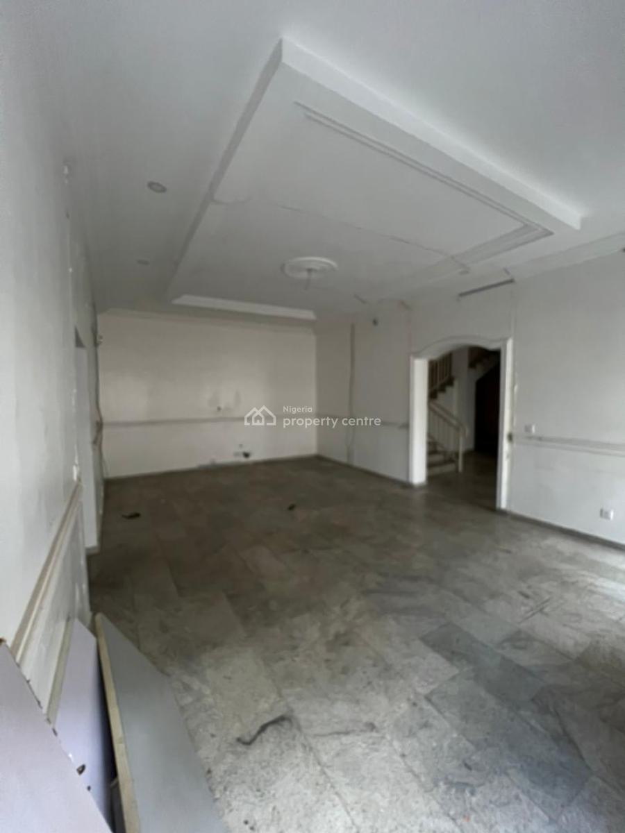 Tastefully Built 4 Bedroom, Lekki Central, Lekki Phase 1, Lekki, Lagos, Semi-detached Duplex for Rent