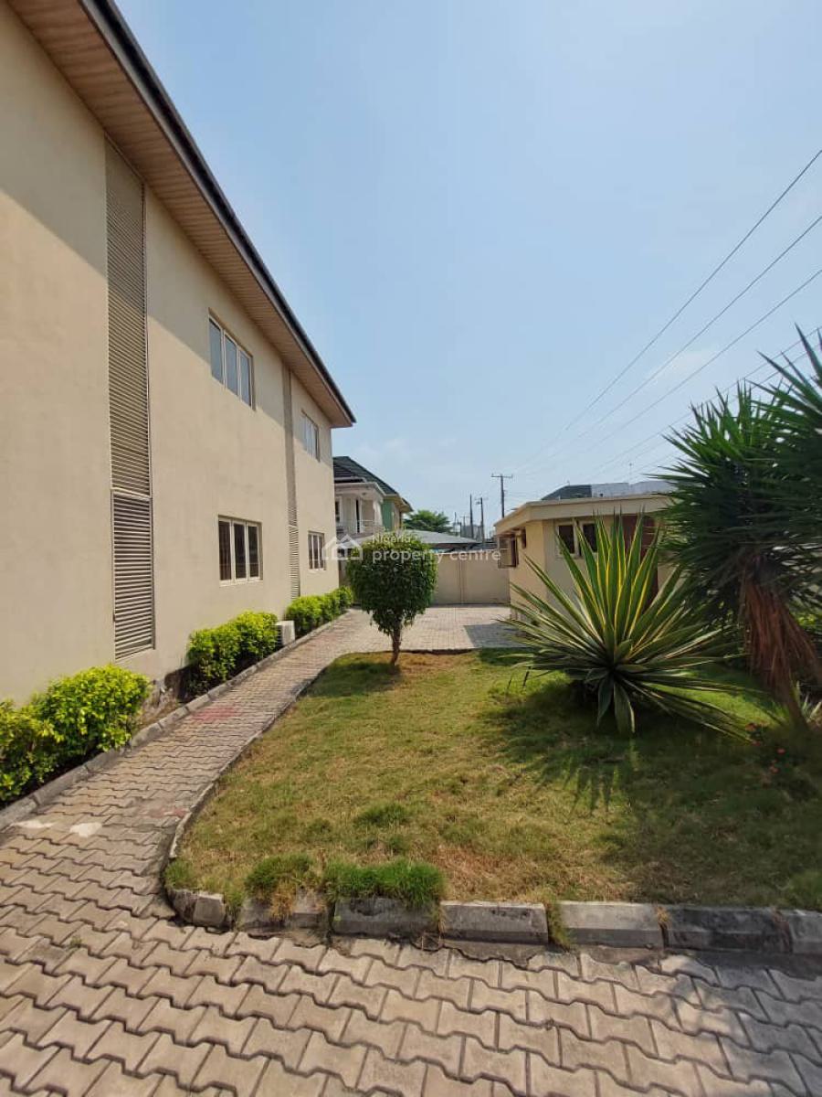 3-bedroom Apartment with Bq, Lekki Phase 1, Lekki, Lagos, Flat / Apartment for Rent