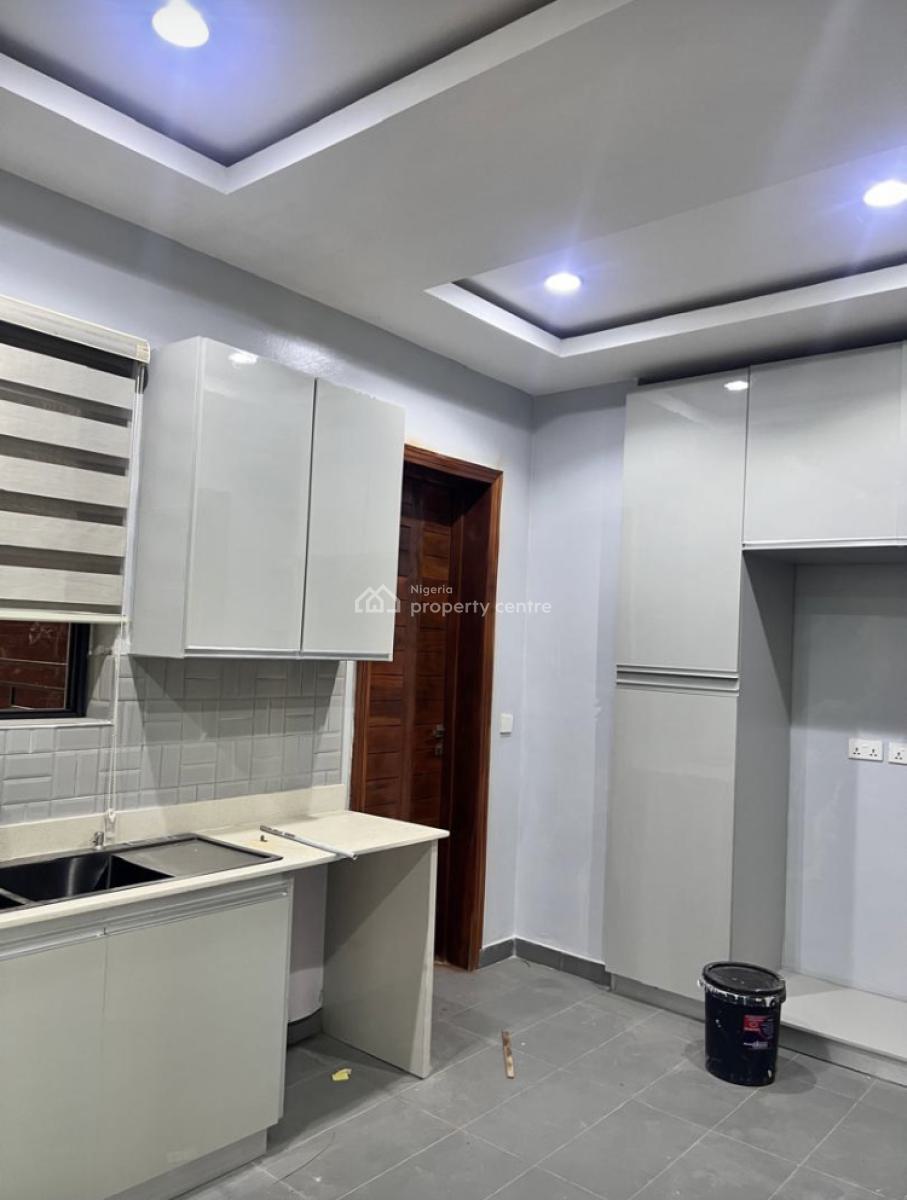 3 Bedroom Apartment, Lekki Phase 1, Lekki, Lagos, Flat / Apartment for Sale