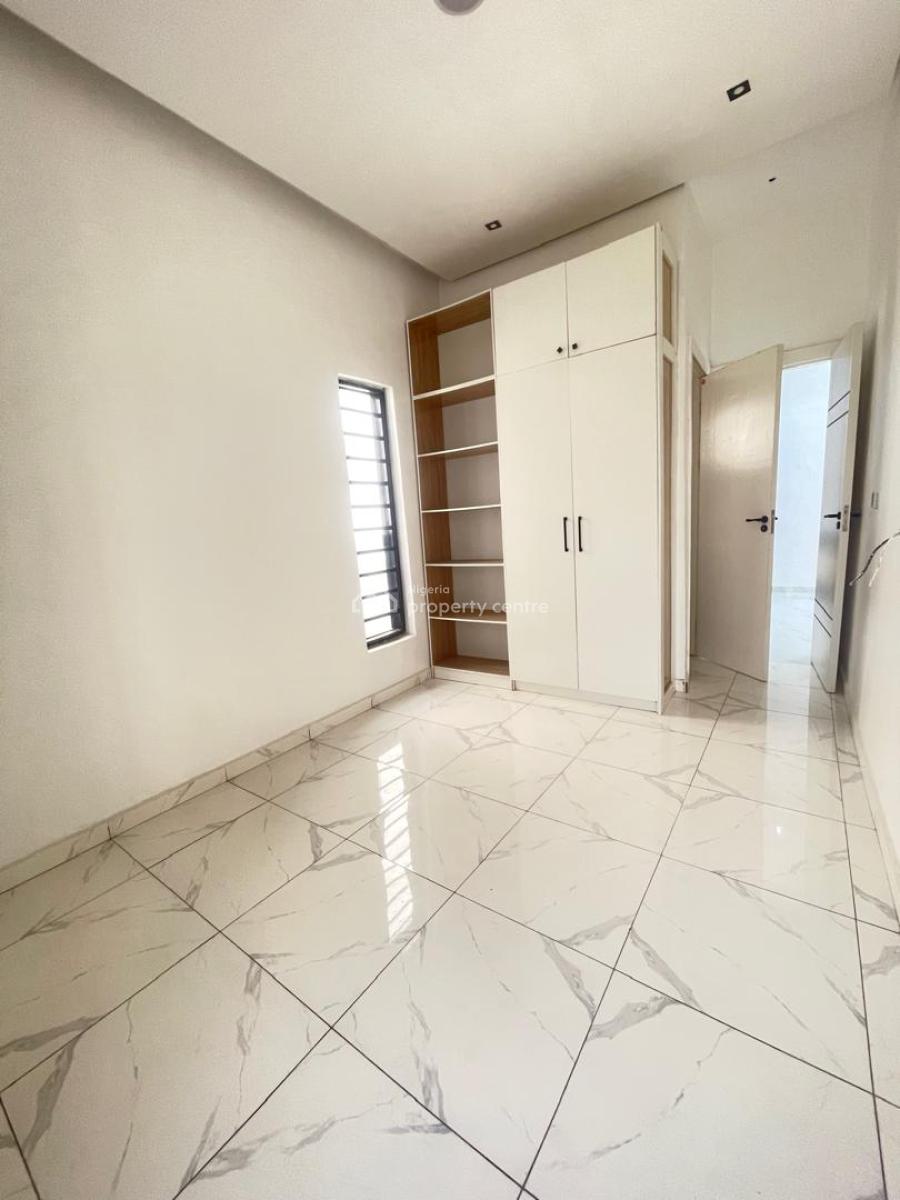 Beautiful 5 Bedroom Detached Duplex with Bq & Pool in a Secured Estate, Chevron, Lekki, Lagos, Detached Duplex for Sale