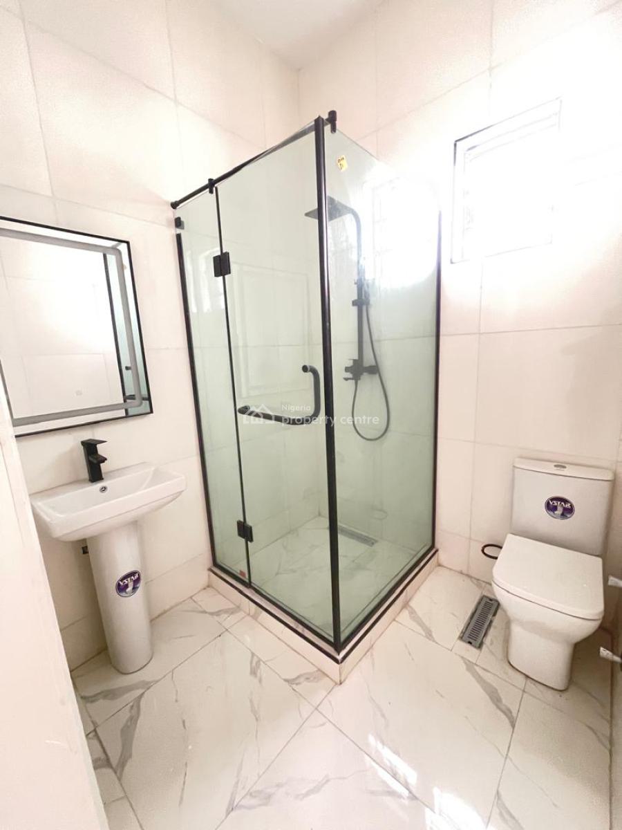 Beautiful 5 Bedroom Detached Duplex with Bq & Pool in a Secured Estate, Chevron, Lekki, Lagos, Detached Duplex for Sale