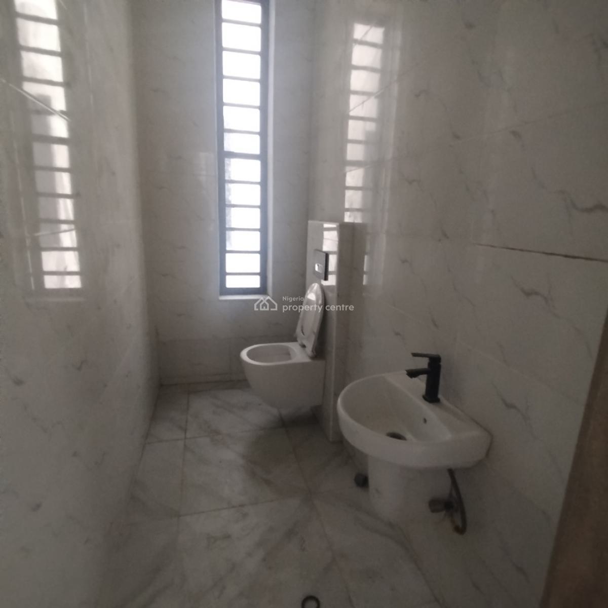 Spacious 2 Bedroom Flat, Ikate, Ikate, Lekki, Lagos, Flat / Apartment for Sale