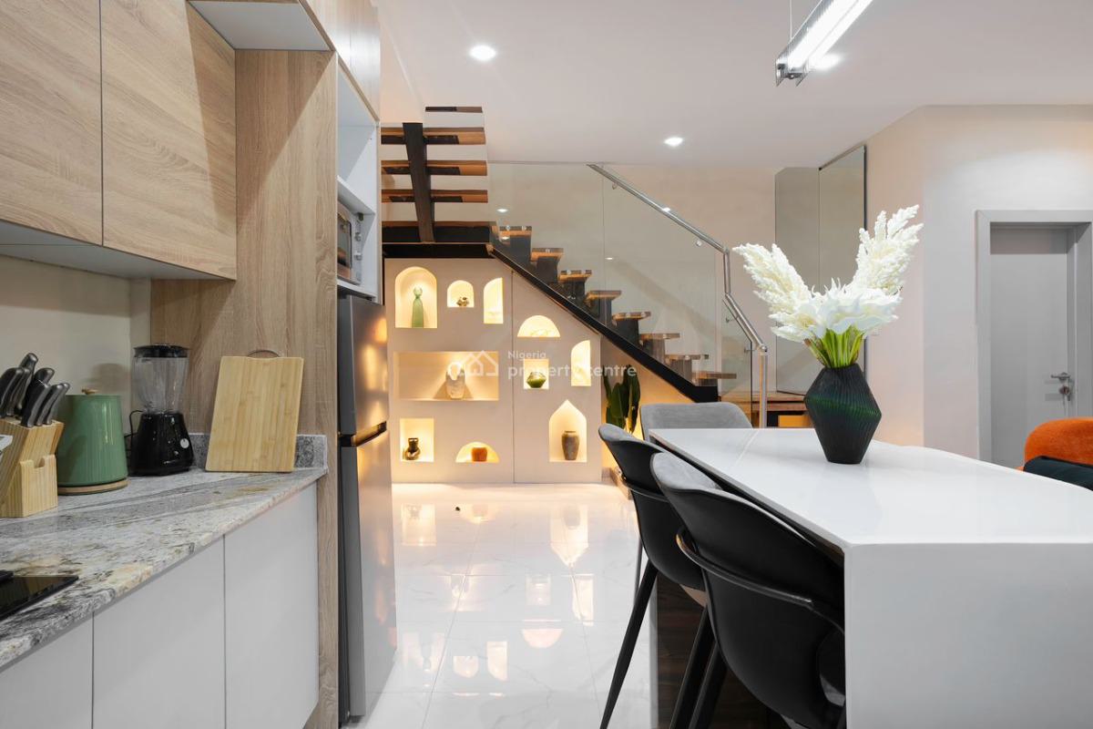 Newly Launched Luxury 2bedroom Maisonette with Swimming Pool & Nicevie, Lekki Phase 1, Lekki, Lagos, House Short Let