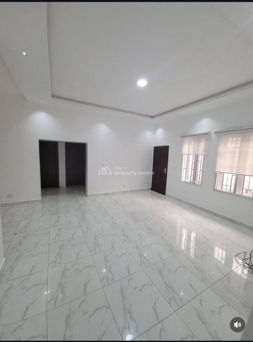 a Serviced Two (2) Bedroom Apartment with a Room Boys Quarter, Lekki Phase 1, Lekki, Lagos, Flat / Apartment for Rent