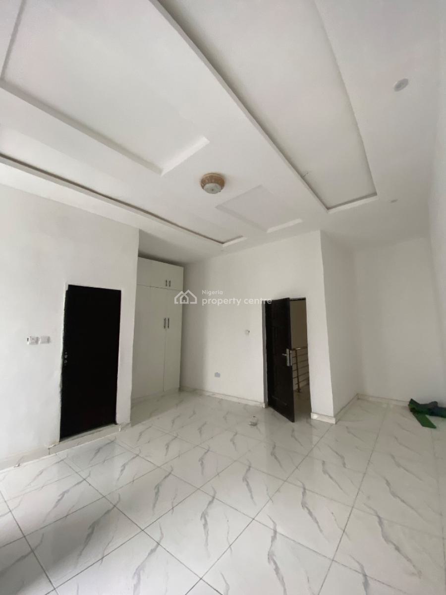 3 Bedroom Duplex, Villa Estate Abraham Adesanya Axis, Ajah, Lagos, Terraced Duplex for Rent