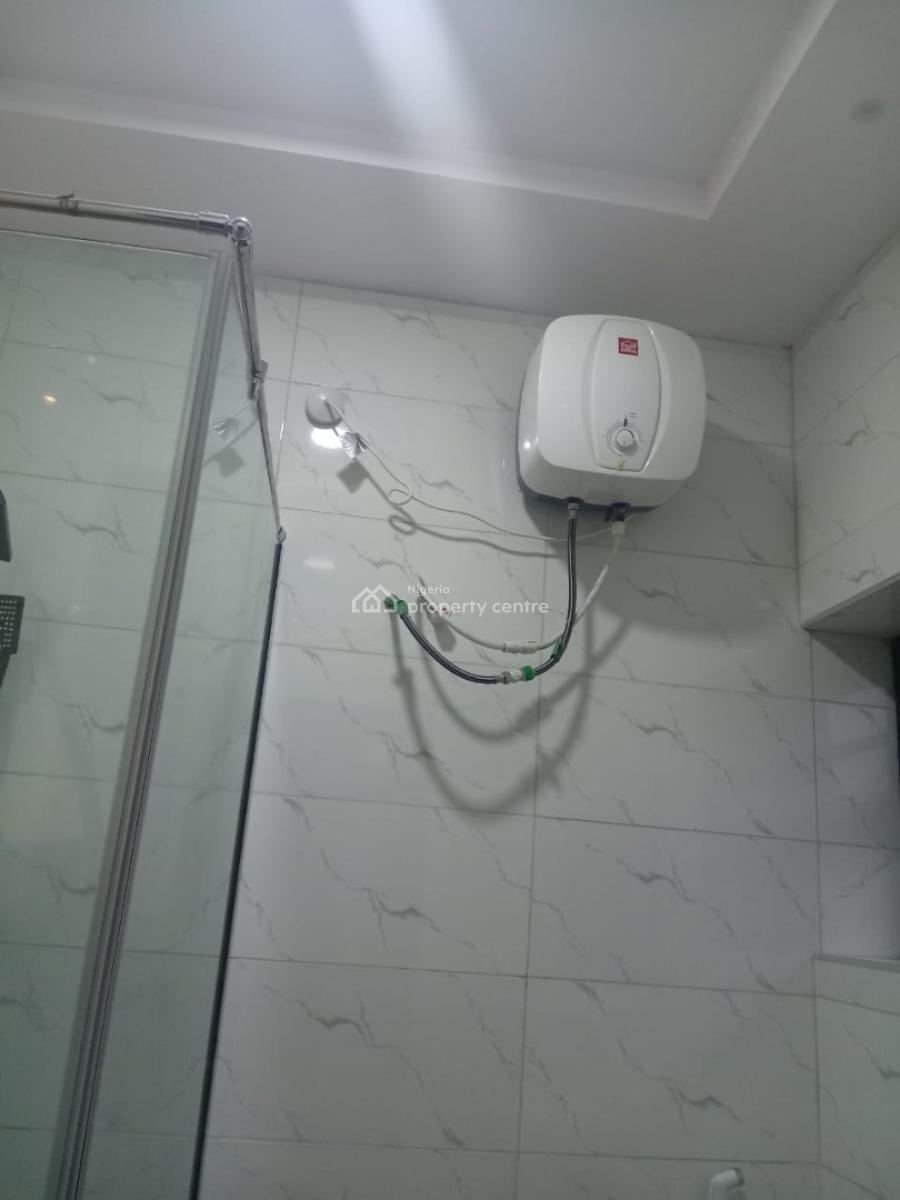 a Luxury 2 Bedrooms Flat, General Paint, Lekki Phase 2, Lekki, Lagos, Flat / Apartment for Rent