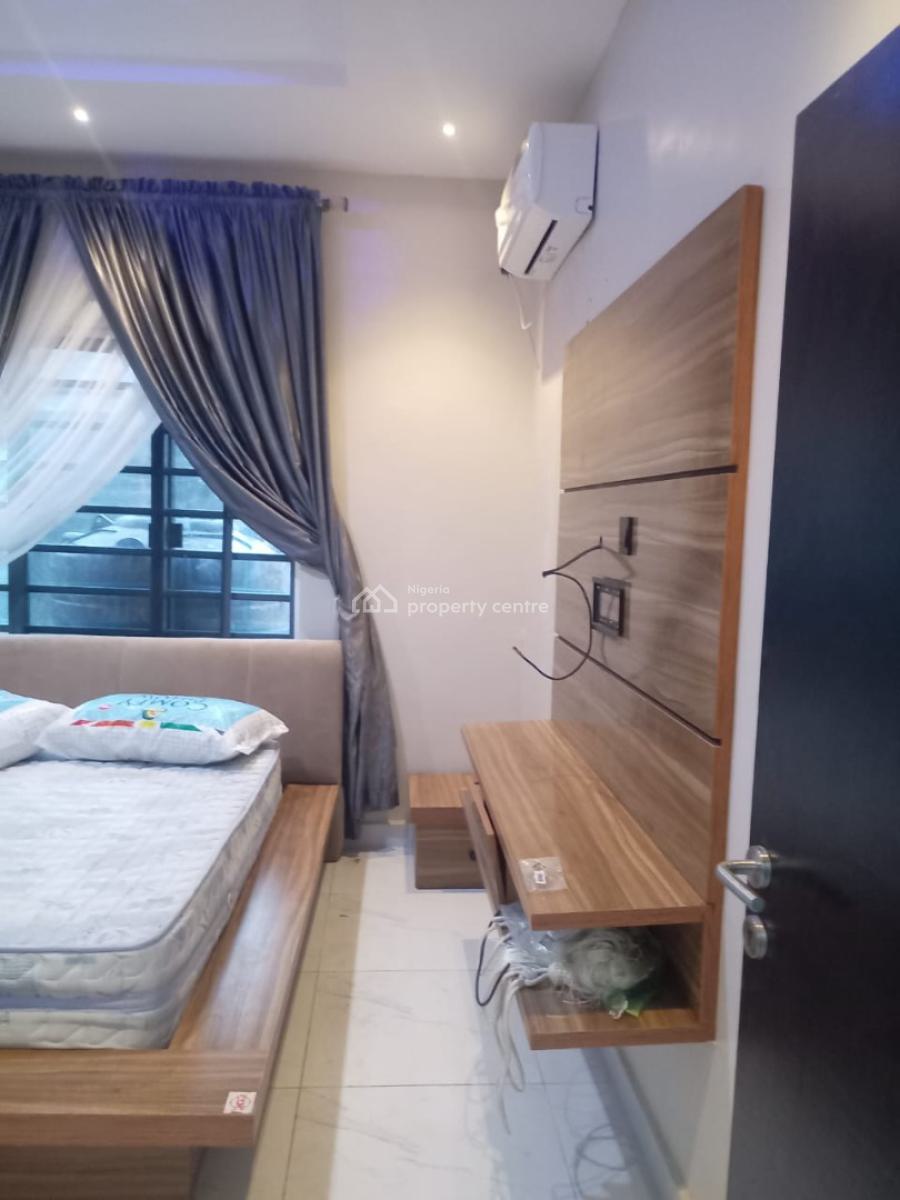 a Luxury 2 Bedrooms Flat, General Paint, Lekki Phase 2, Lekki, Lagos, Flat / Apartment for Rent
