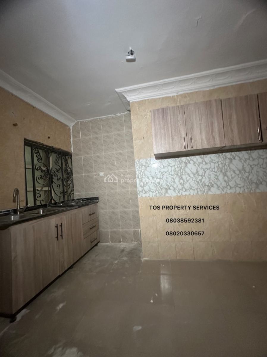 2 Bedroom All Rooms Ensuite Flat, Lekki Phase 1, Lekki, Lagos, Flat / Apartment for Rent