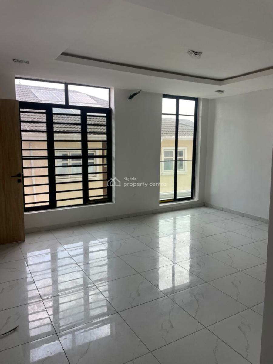 Stunning  and Well Structured Apartment   Location*:lekki, Ikate, Lekki, Lagos, Block of Flats for Sale