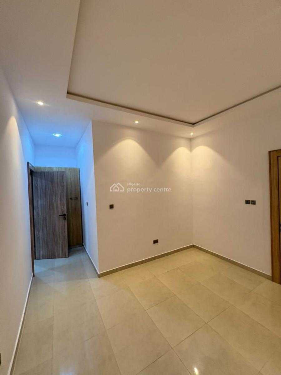 Well Located 5-bedroom Duplex with Room and Parlour Boys Quarter, Kolapo Ishola Gra, Akobo, Ibadan, Oyo, Detached Duplex for Sale