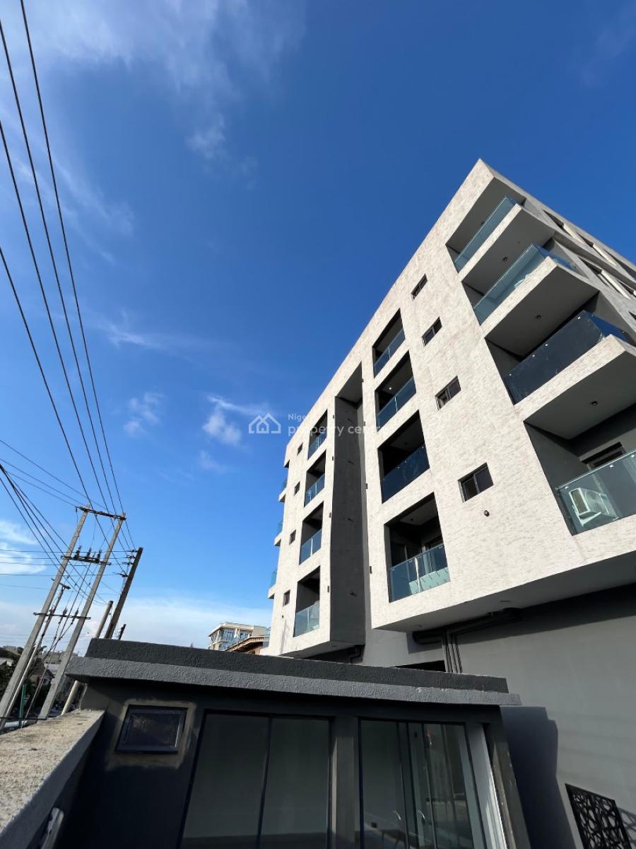 2 Luxury 2 Bedroom with Ps5 (fifa 24, Cod) Snooker  Starl, Lekki Phase 1, Lekki, Lagos, Flat / Apartment Short Let