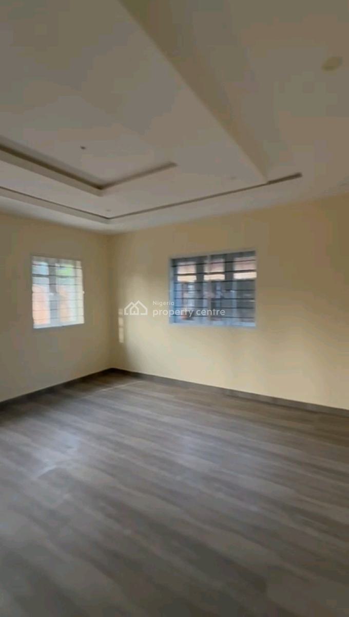 a Standard 3 Bedroom Bungalow, Via Bode Thomas, Eric Moore, Surulere, Lagos, Flat / Apartment for Rent