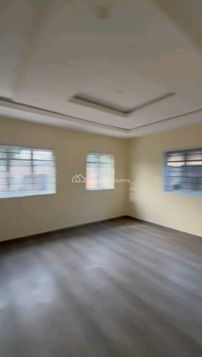a Standard 3 Bedroom Bungalow, Via Bode Thomas, Eric Moore, Surulere, Lagos, Flat / Apartment for Rent