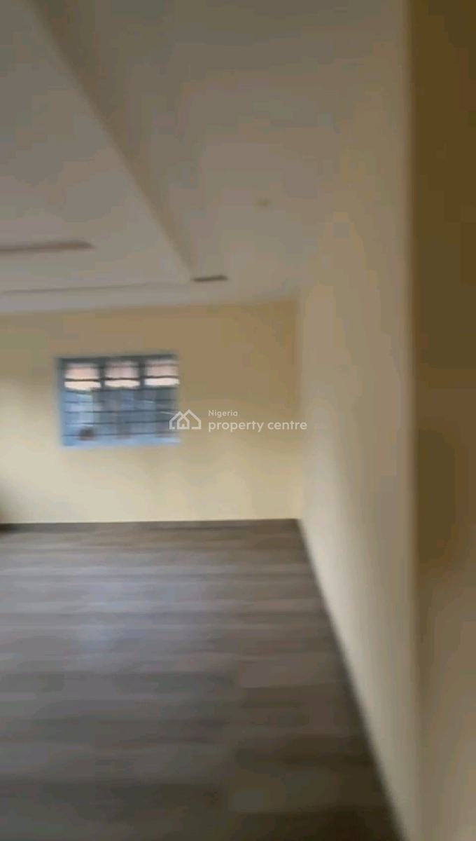 a Standard 3 Bedroom Bungalow, Via Bode Thomas, Eric Moore, Surulere, Lagos, Flat / Apartment for Rent