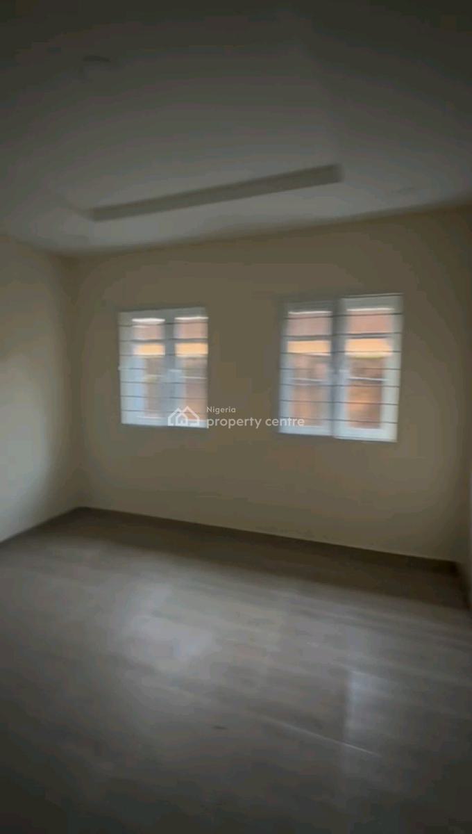 a Standard 3 Bedroom Bungalow, Via Bode Thomas, Eric Moore, Surulere, Lagos, Flat / Apartment for Rent