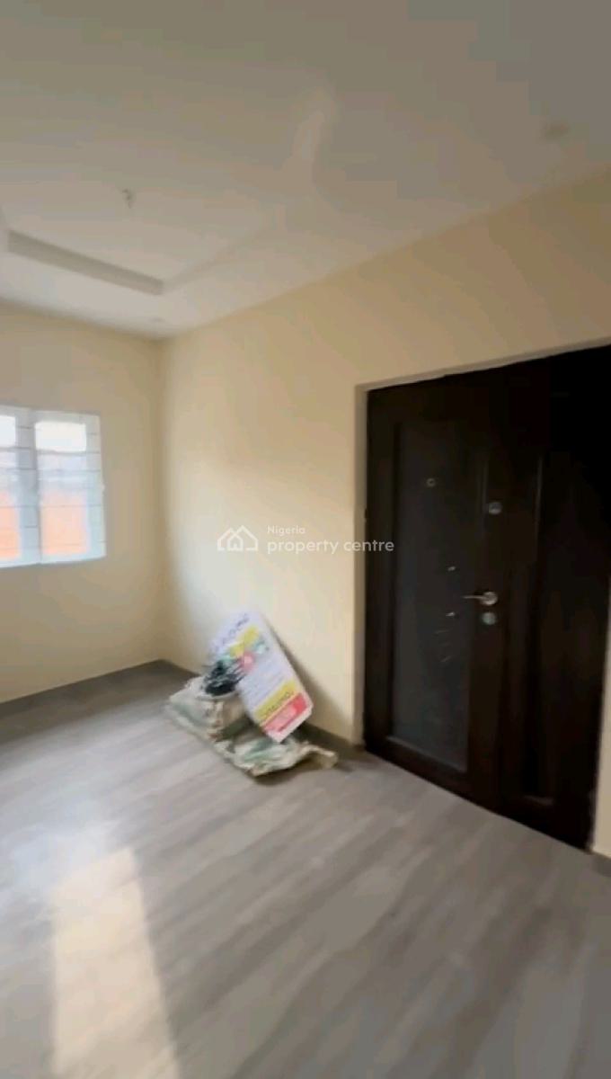 a Standard 3 Bedroom Bungalow, Via Bode Thomas, Eric Moore, Surulere, Lagos, Flat / Apartment for Rent