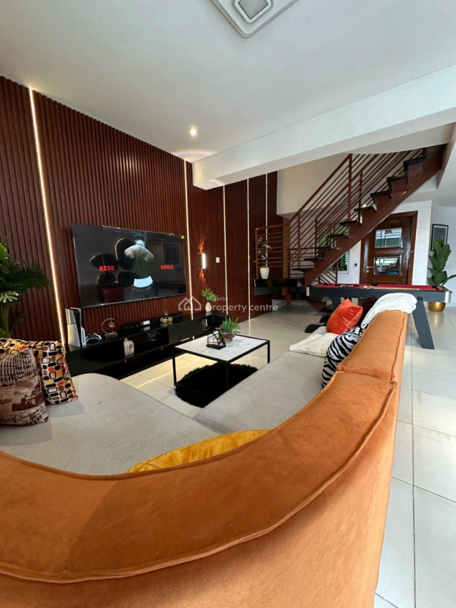 Luxury 2 Bedroom Maisonette with Ps5, Snooker Board, Table Tennis, Richmond Estate, Ikate, Lekki, Lagos, Terraced Duplex Short Let