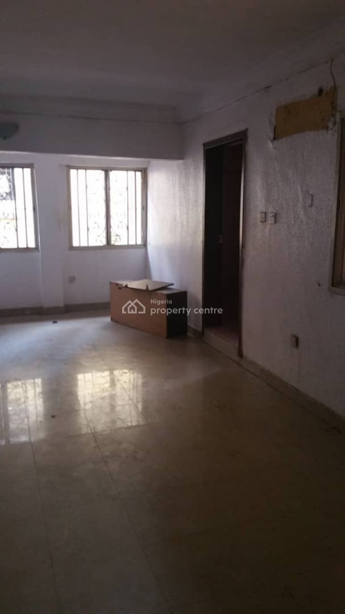 a Lovely 3 Bedroom Flat, Olatilewa, Lawanson, Surulere, Lagos, Flat / Apartment for Rent