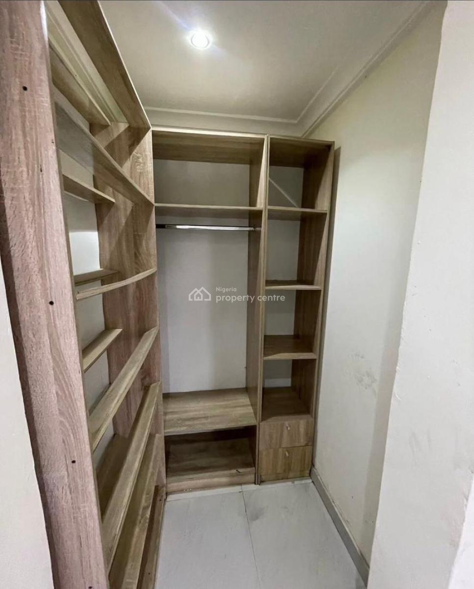 Luxury and Fully Serviced 2 Bedroom Apartment Upstairs, No 11 Pius Igwe Street, Ikate, Lekki, Lagos, Flat / Apartment for Rent