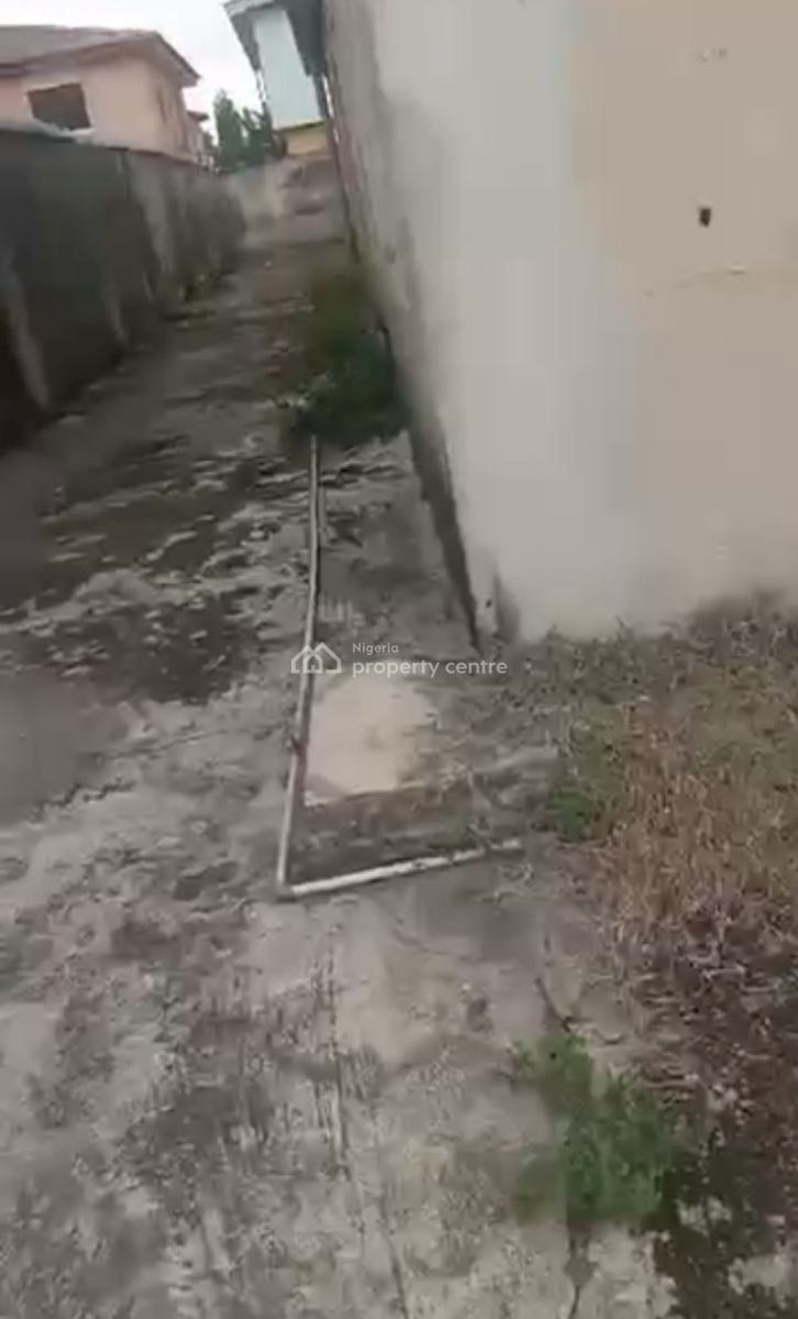 Spacious and Well-built Block of 5 Units of 3-bed Flats, Ipaja, Ipaja, Lagos, Block of Flats for Sale