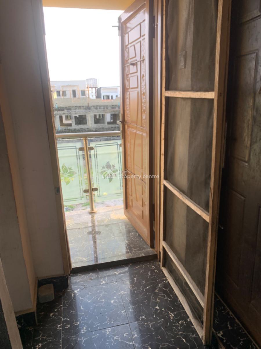 Luxury and Well Maintained Mini Flat Apartment Upstairs with Balcony, Davis Court , Orchid Road, Lekki Expressway, Lekki, Lagos, Mini Flat (room and Parlour) for Rent