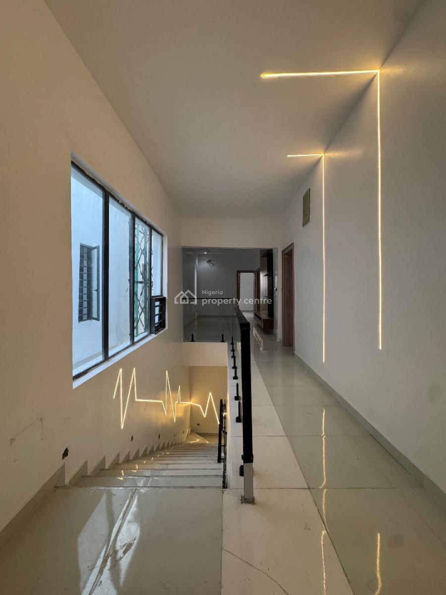 Fantastic 5 Bedroom Duplex with Detailed Finishing and Swimming Pool, Luxury 5 Bedroom Duplex in a Well Secured Estate, Lekki, Lagos, Detached Duplex for Sale
