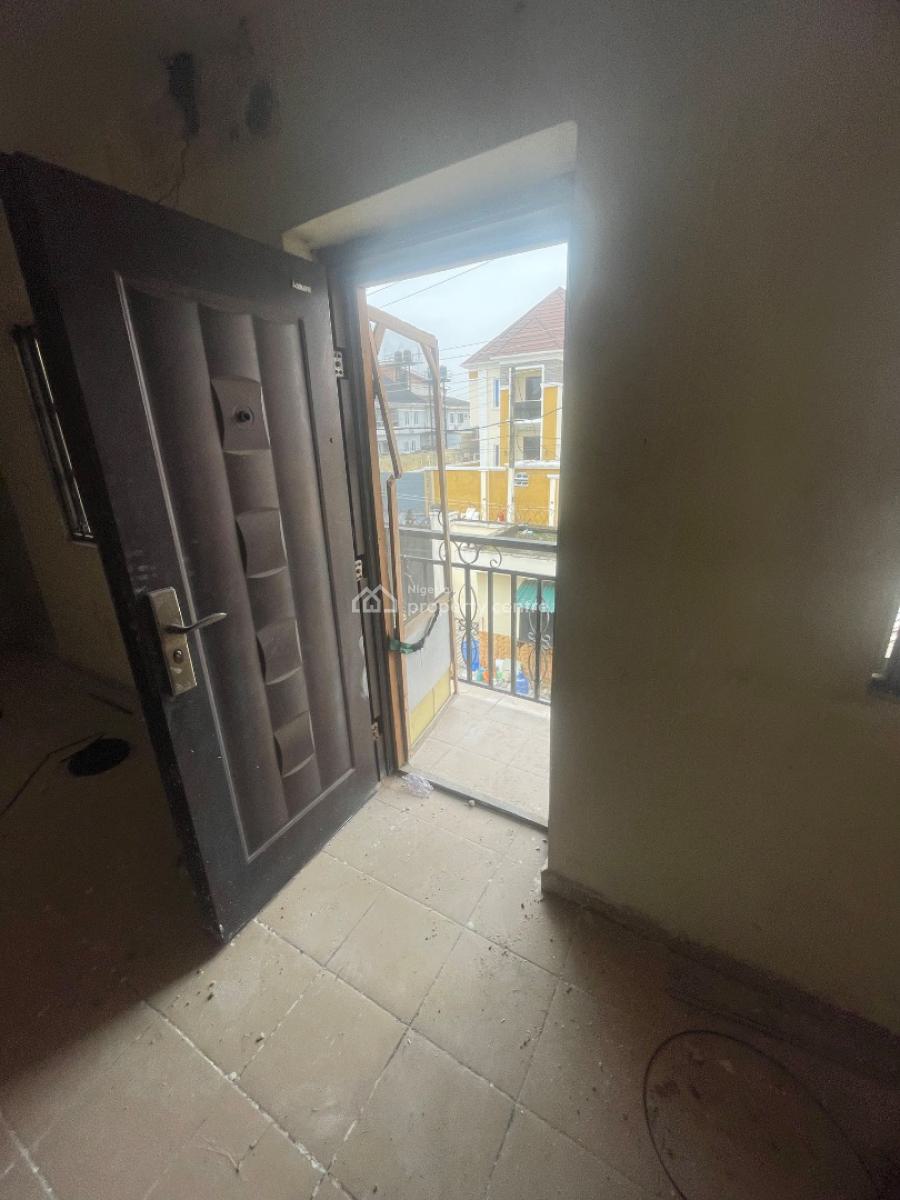 Very Spacious 3 Bedroom Upstairs 22/24hrs Light Access Code Estate, Thomas Estate, Ajah, Lagos, House for Rent