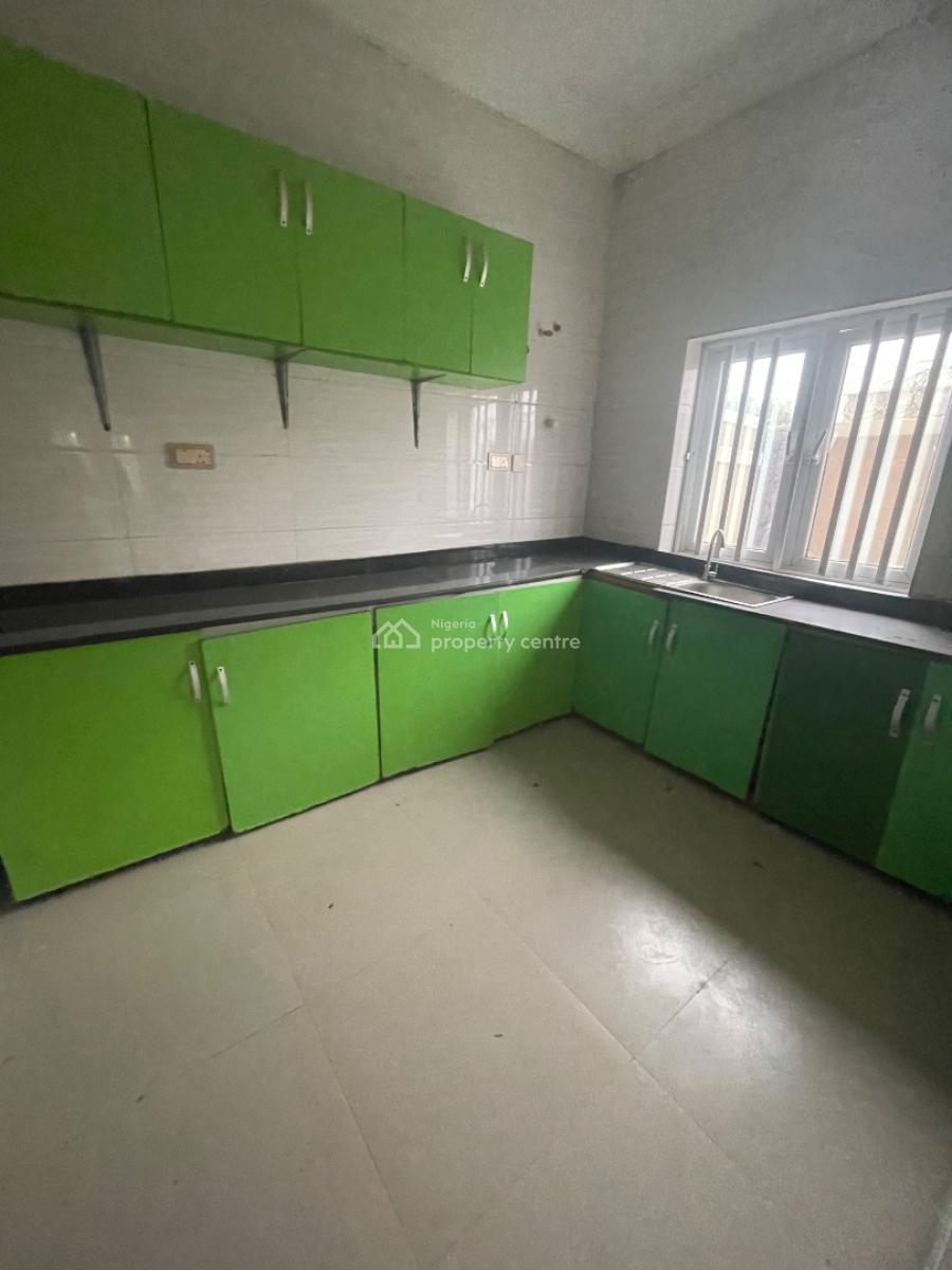 Beautiful 3 Bed Pay and Pack in Just 2 in a Compound 22/24hrs Light, Thomas Estate, Ajah, Lagos, House for Rent