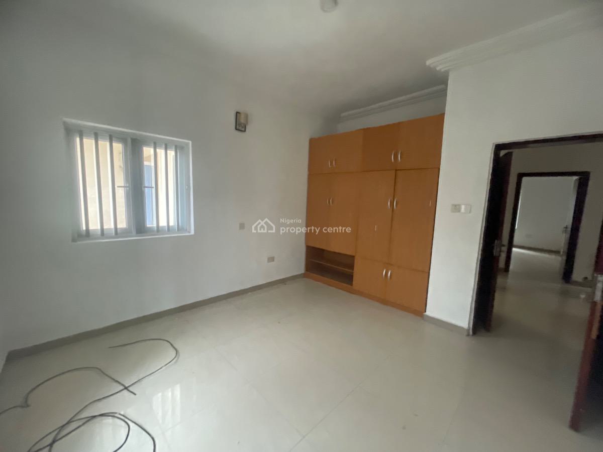 Beautiful 3 Bed Pay and Pack in Just 2 in a Compound 22/24hrs Light, Thomas Estate, Ajah, Lagos, House for Rent